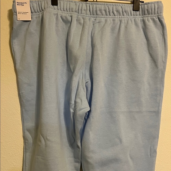 Nike Standard Fit Mid Rise - Picture 8 of 14